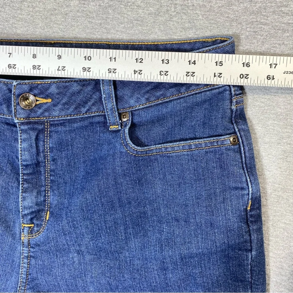 L.L. Bean Jeans Women's 12 Blue Classic Fit Straight Leg Hi Rise Preppy Denim - Picture 12 of 14